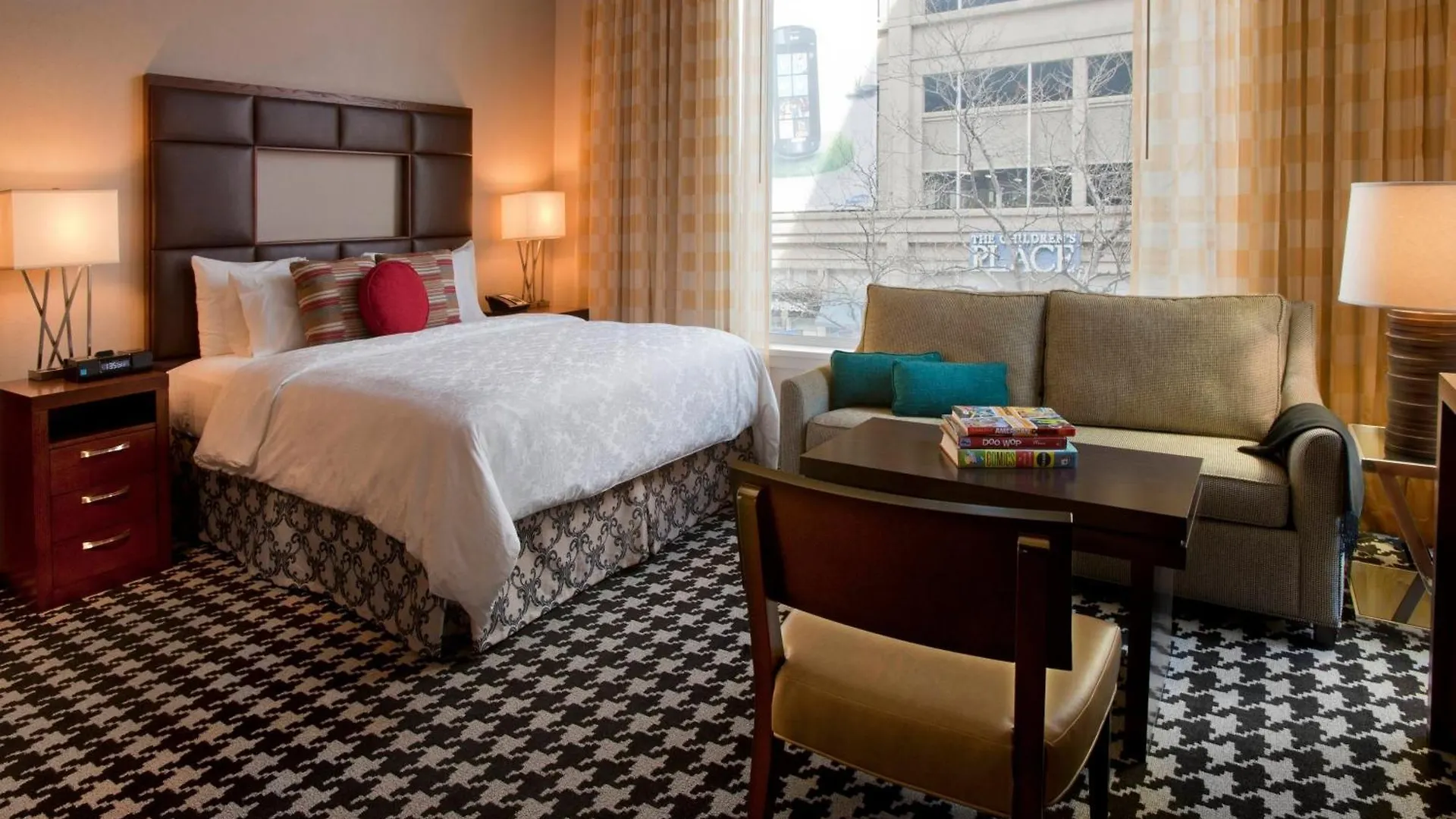 Courtyard By Marriott Denver Downtown