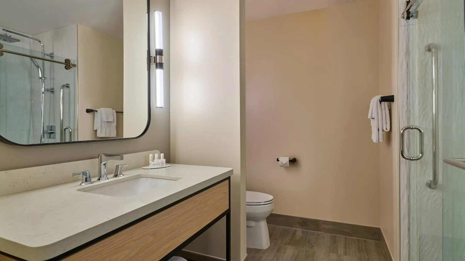 Courtyard By Marriott Denver Downtown